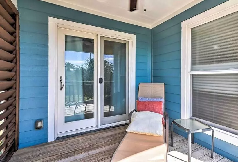 Jamaica Beach Waterfront Getaway: Kayaks & Dock!