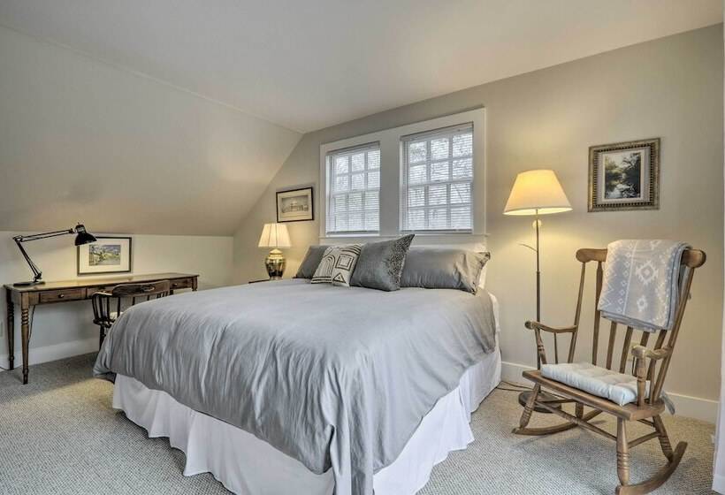 Warm + Peaceful Home W/ Fire Pit On Haw River