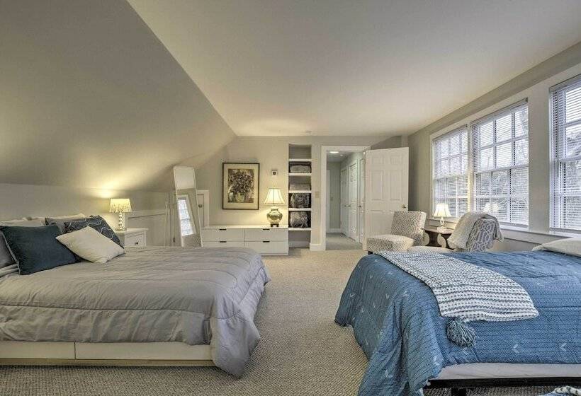 Warm + Peaceful Home W/ Fire Pit On Haw River