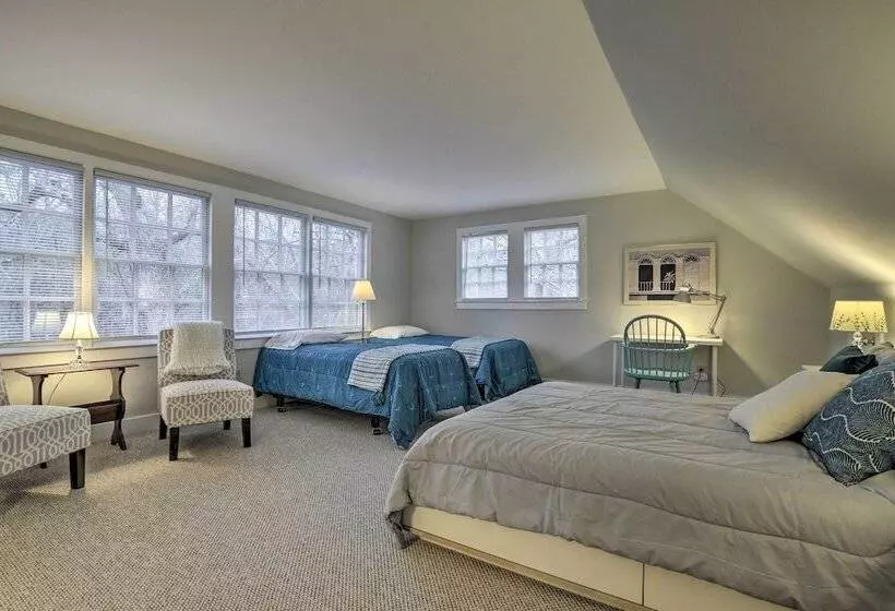 Warm + Peaceful Home W/ Fire Pit On Haw River