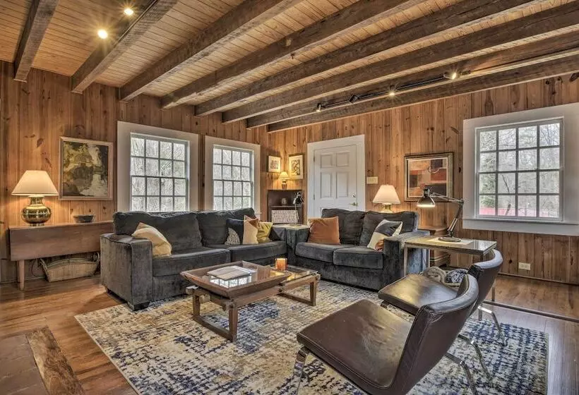 Warm + Peaceful Home W/ Fire Pit On Haw River