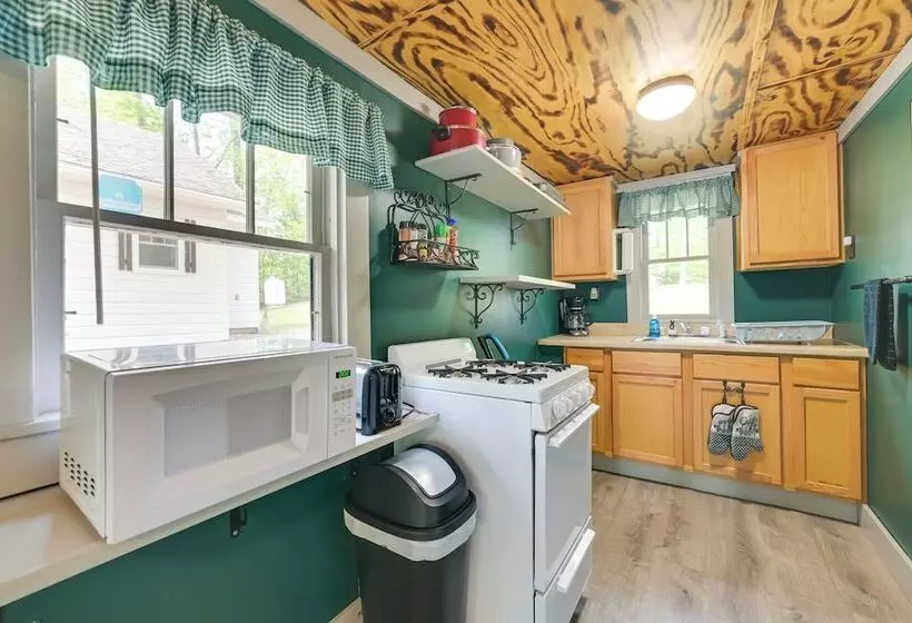 Waterfront Paradise Lake Cottage W/ Private Dock!