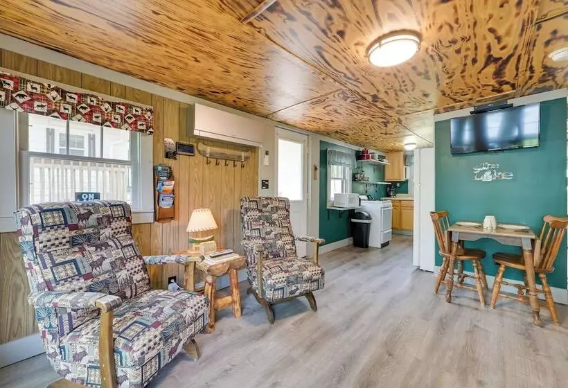 Waterfront Paradise Lake Cottage W/ Private Dock!