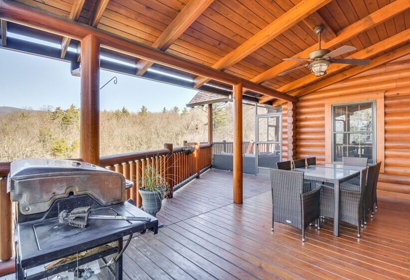 Wooded Cabin: Mtn Views, Hot Tub & 2 Decks!