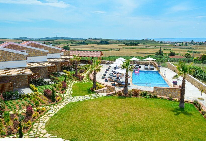 Akrolithos Luxury Suites