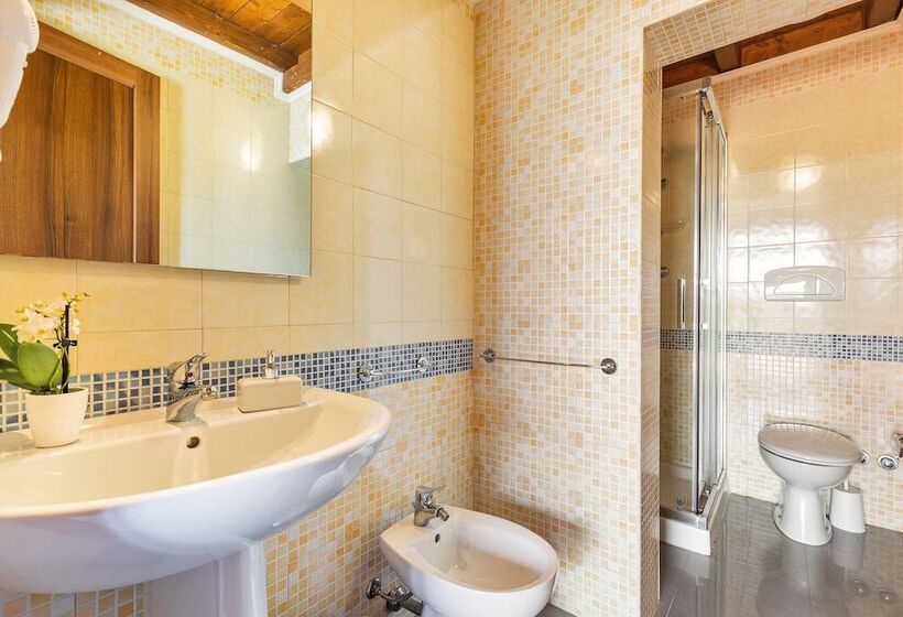 Bed and Breakfast 3204 Tenuta Cavalieri   Camera Tripla