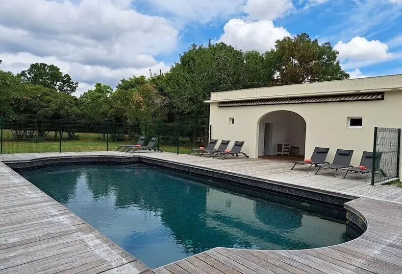 Aamiaismajoitus (B&B) Chambre D Hôtes Château De Lussac