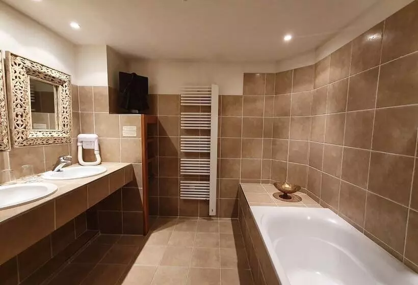 Aamiaismajoitus (B&B) Chambre D Hôtes Château De Lussac