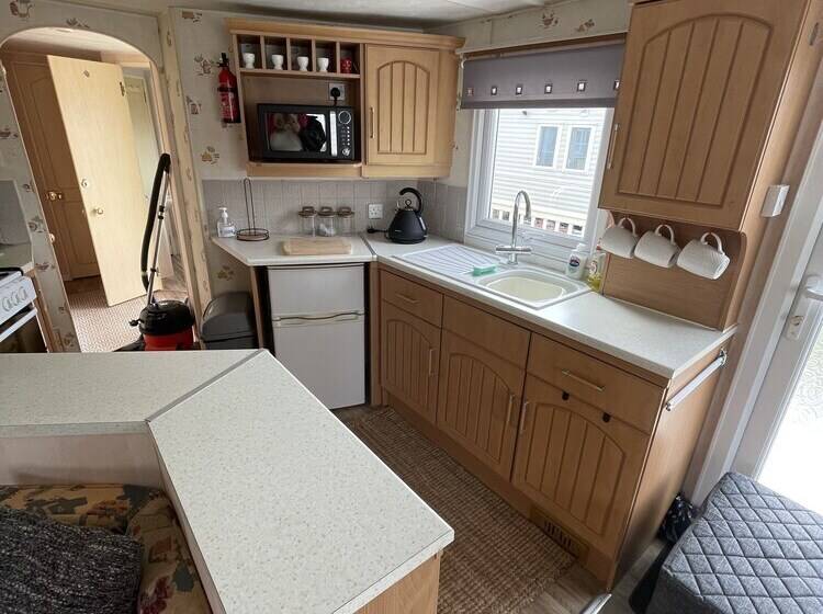 Great 8 Berth Caravan For Hire In Skegness Ref 33069f