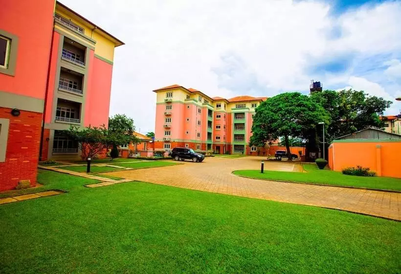 هتل Genesis Jersey Estate