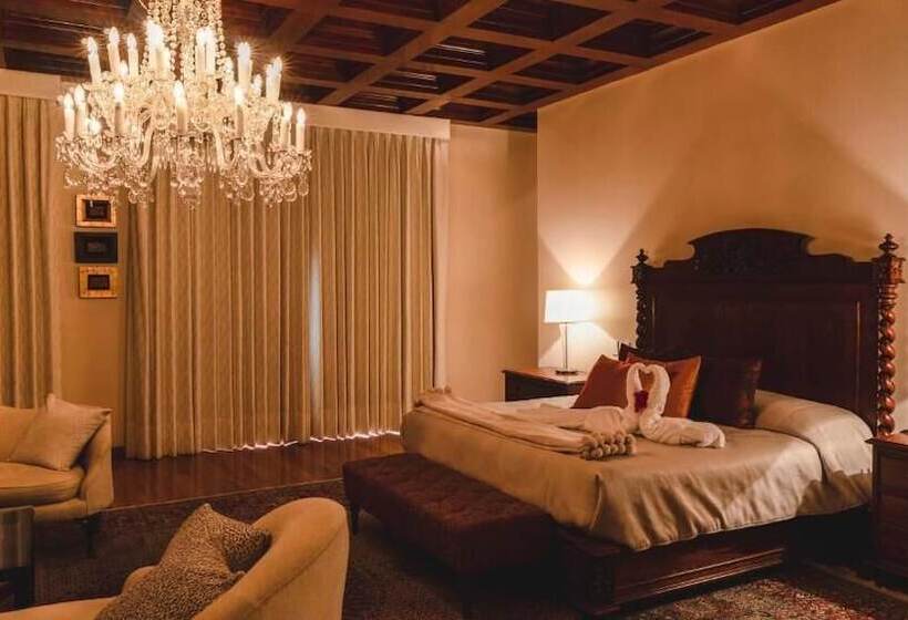 هتل & Hacienda La Caravedo