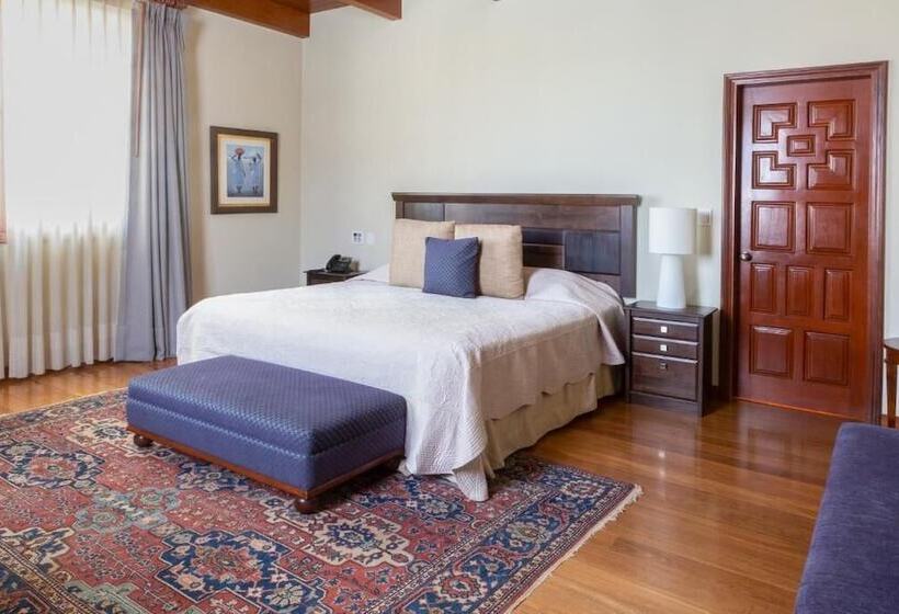 هتل & Hacienda La Caravedo