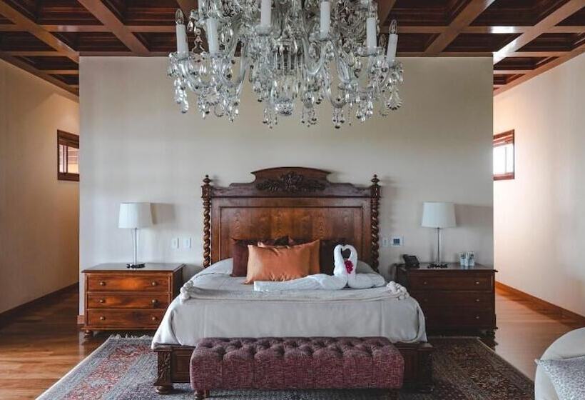 هتل & Hacienda La Caravedo