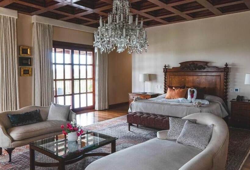 هتل & Hacienda La Caravedo