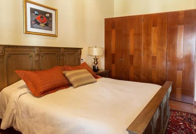 هتل & Hacienda La Caravedo