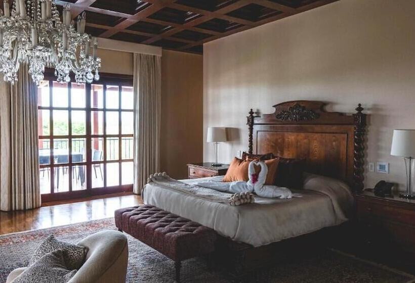 هتل & Hacienda La Caravedo