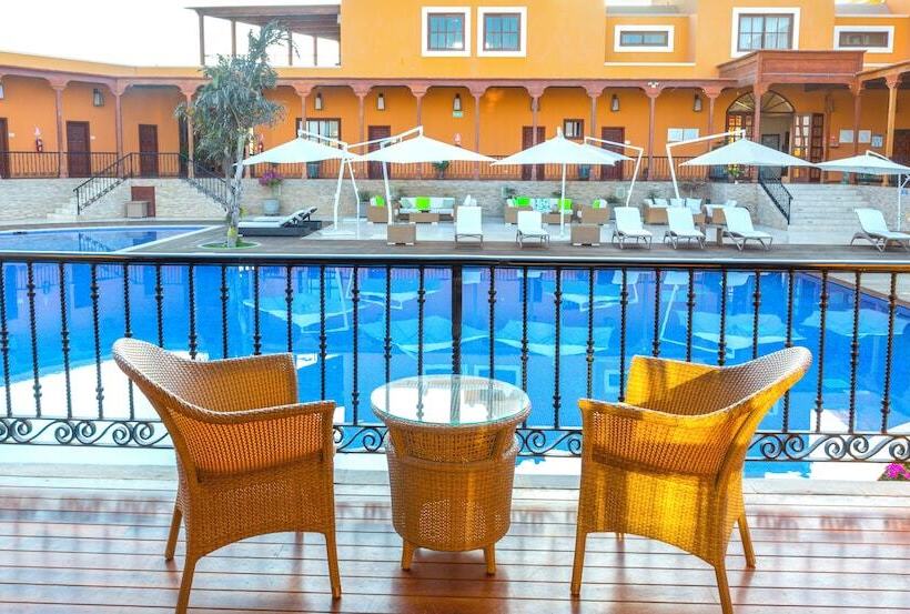 هتل & Hacienda La Caravedo