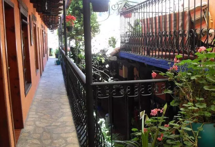 Hotelli La Casona