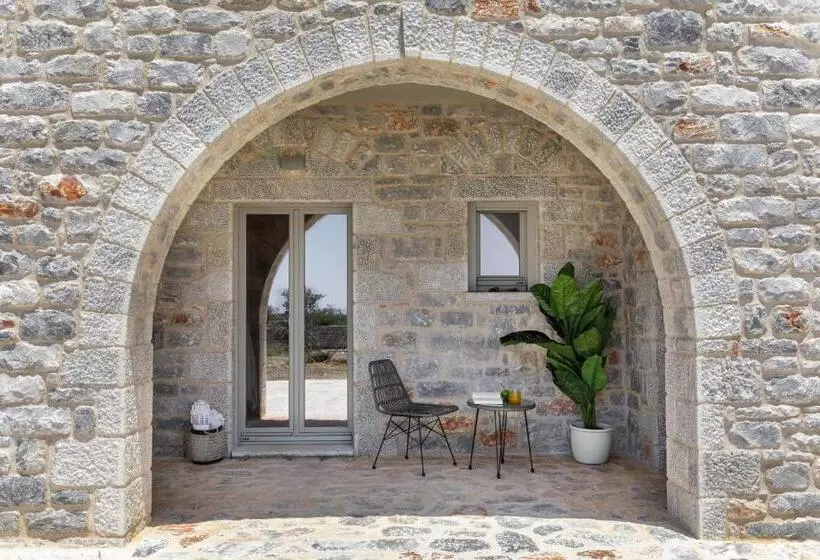 Hotelli Margazi Areopolis Luxury Rooms