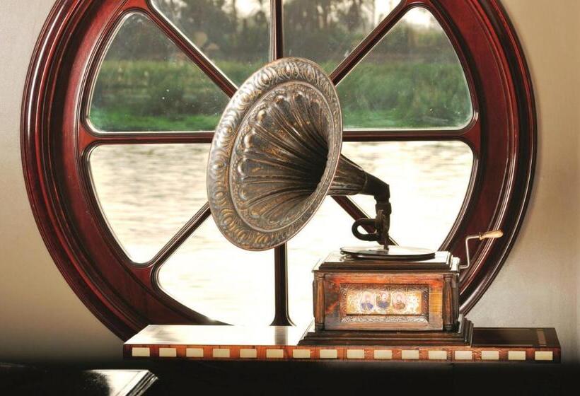 هتل Movenpick Ss Misr. Monday Friday