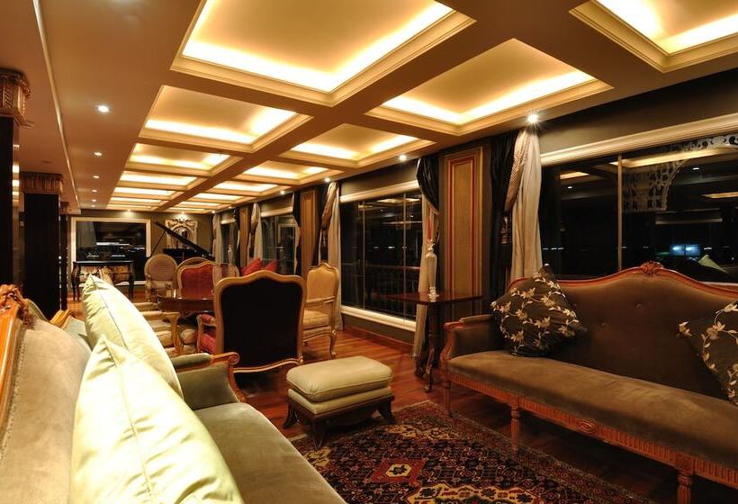 هتل Movenpick Ss Misr. Monday Friday