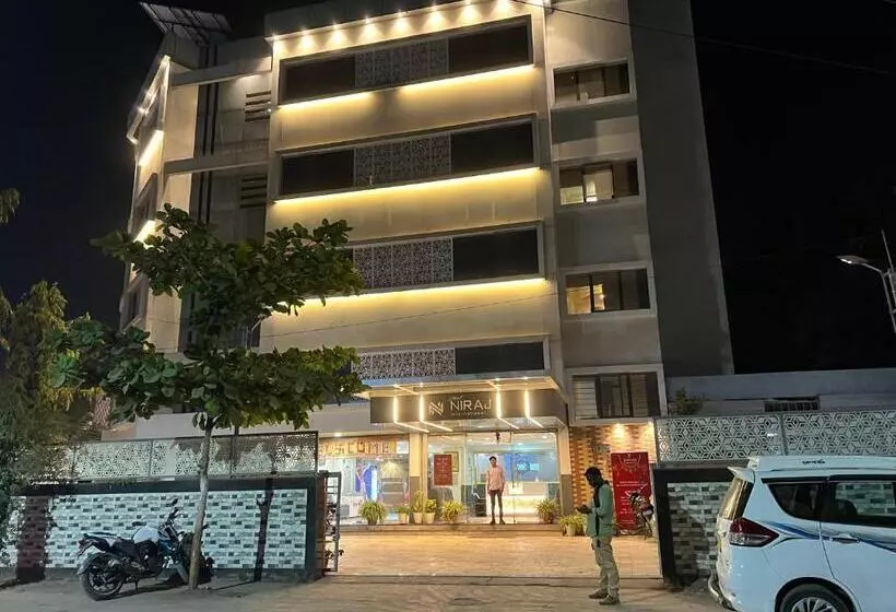 Hotelli Niraj International