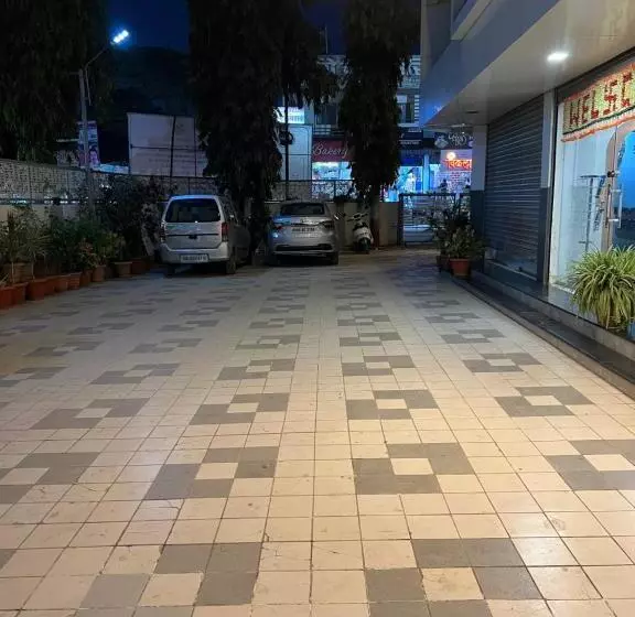 Hotelli Niraj International