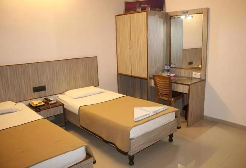 Hotelli Niraj International