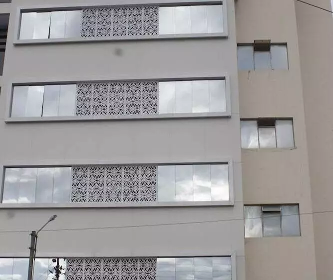 Hotelli Niraj International