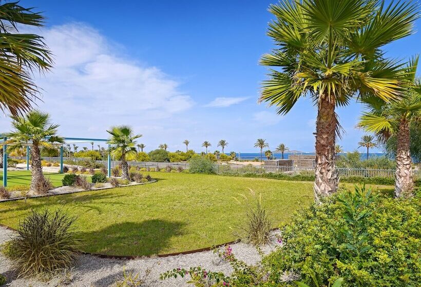 هتل Occidental Mar Menor