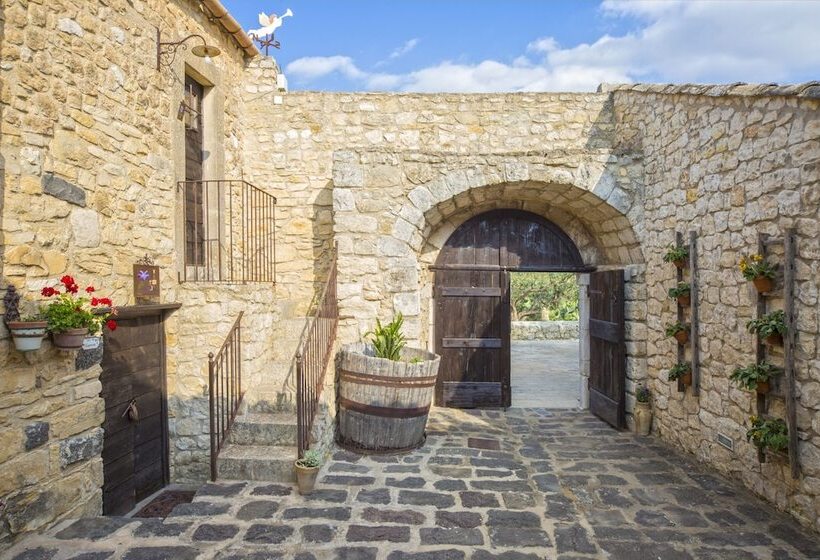 Hotel wiejski Masseria Fortificata Lo Zafferaneto