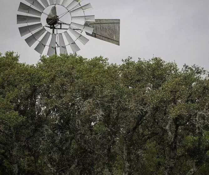 Maaseutuhotelli Y.o. Ranch Headquarters