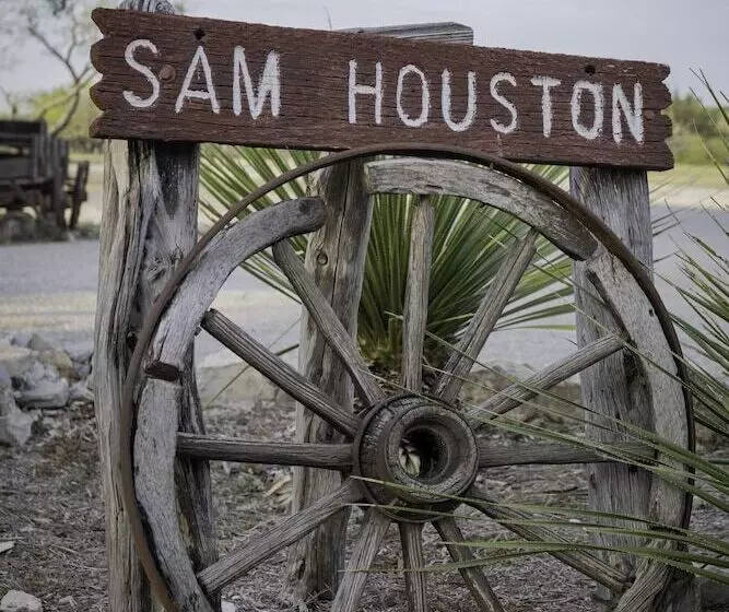 Maaseutuhotelli Y.o. Ranch Headquarters