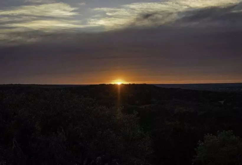 Maaseutuhotelli Y.o. Ranch Headquarters