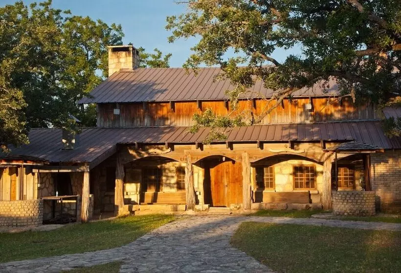 Maaseutuhotelli Y.o. Ranch Headquarters
