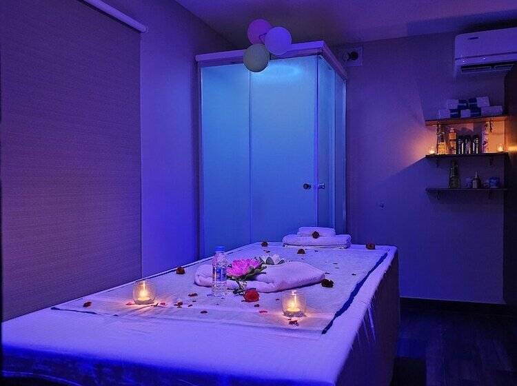 בית מלון כפרי The Creek Boutique Resort & Spa