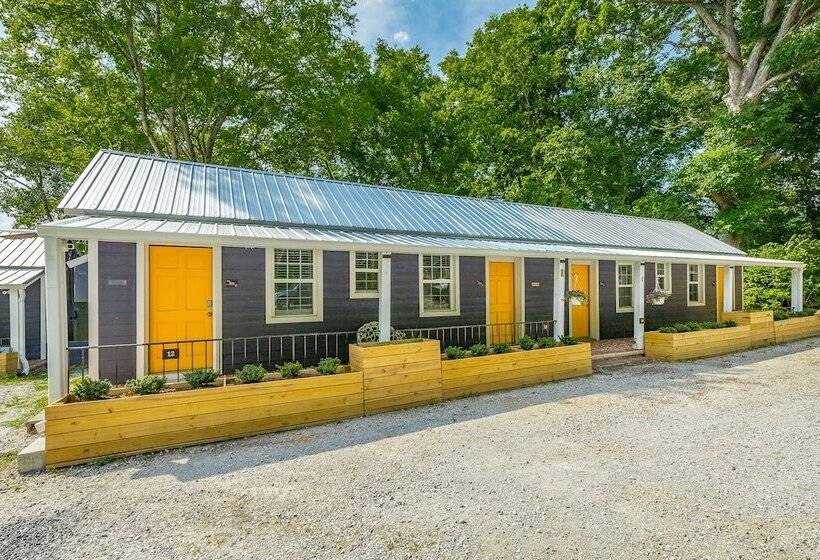 בית מלון כפרי The Lodge At Lookout Mountain