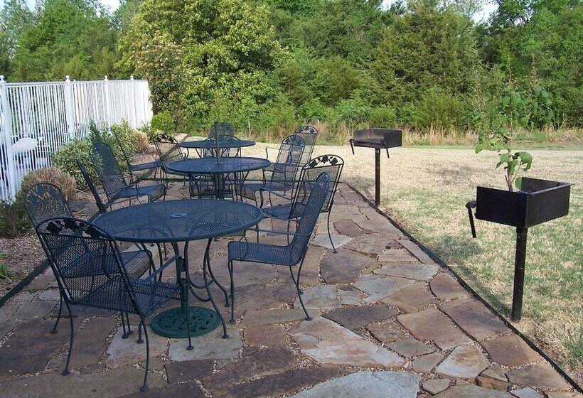 Motel 6 Mcalester, Ok   South