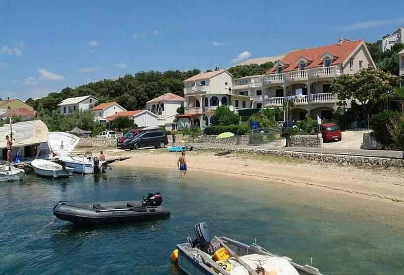 پانسیون Pansion Gea