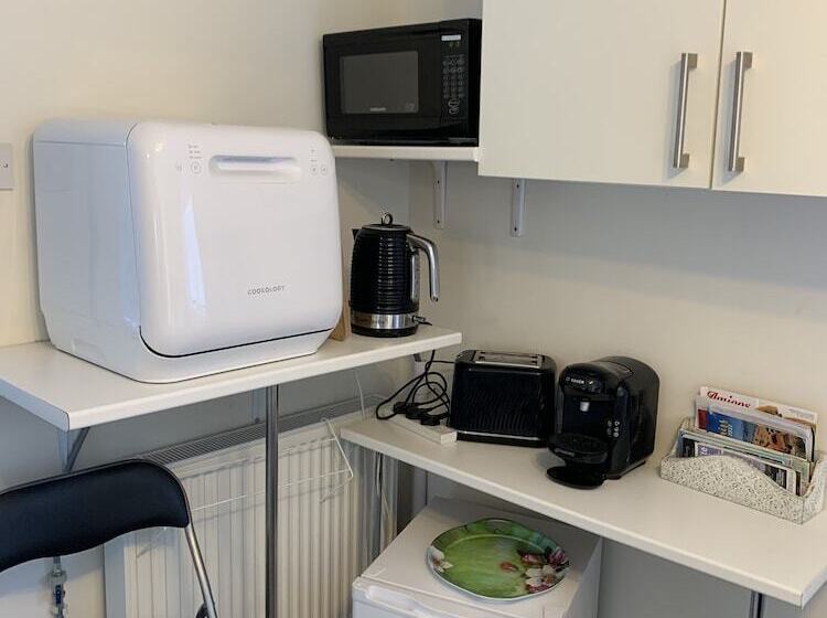 膳宿费 The Coach House