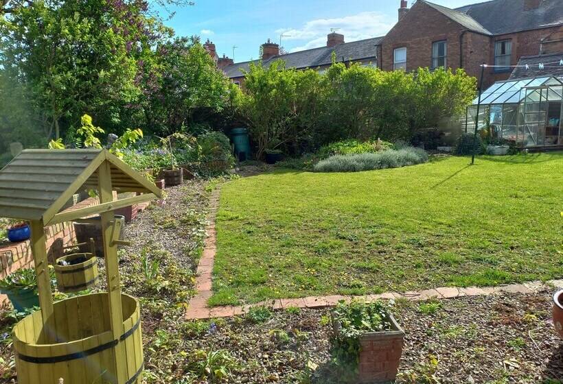 住所  Charming 4 Bed Victorian House In Retford