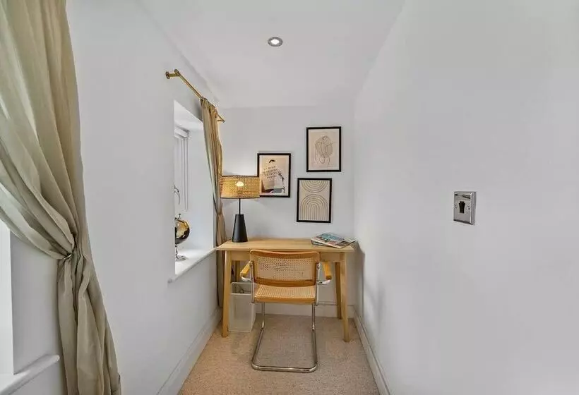 Residenssi Perfect Location, Dog Friendly Beautiful Home