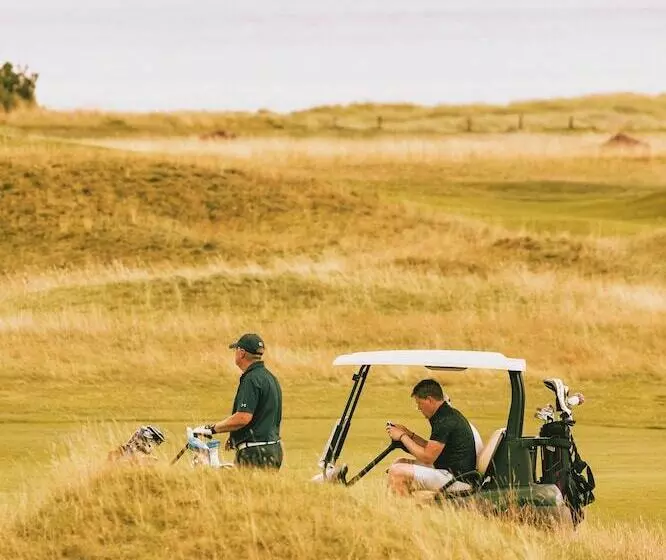 Lomakeskus Dornoch Station
