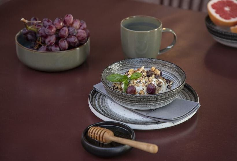 Serra Exclusive Suites