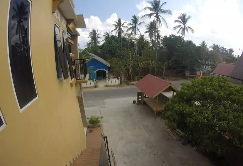 ホテル Artha Homestay Tomia