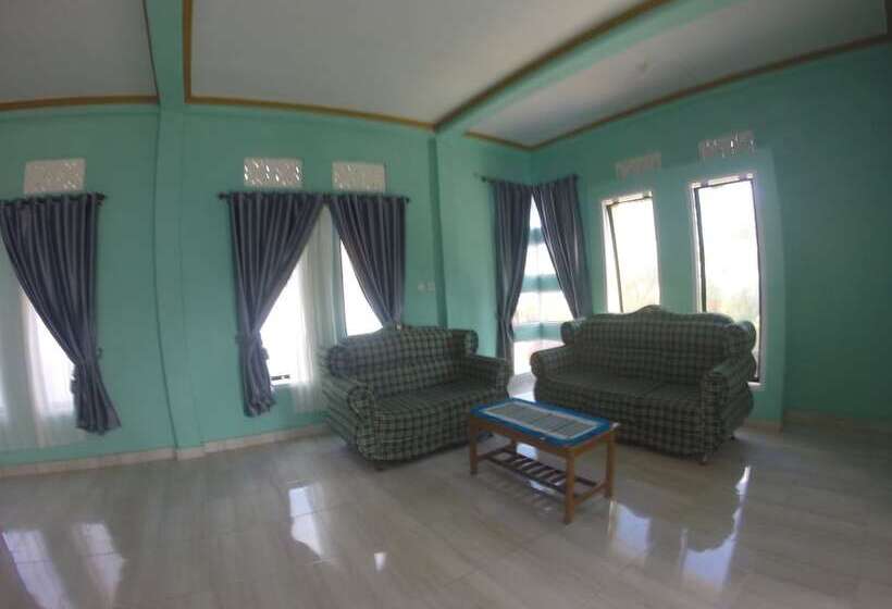 Hotel Artha Homestay Tomia