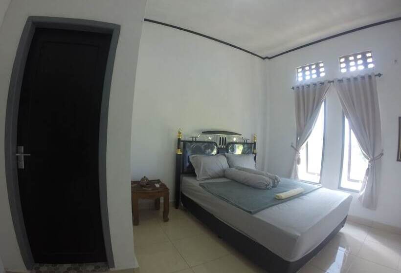 Hotel Artha Homestay Tomia