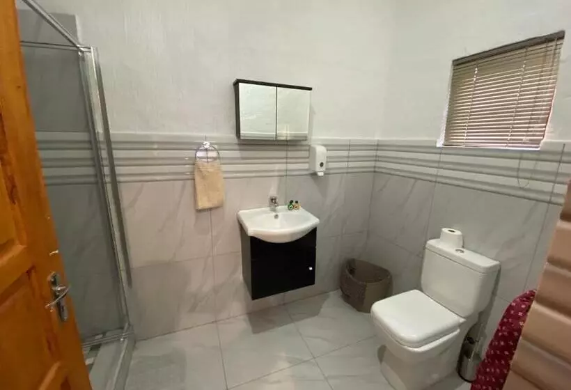 Hotelli Riverbend Berg Lodge Rooms