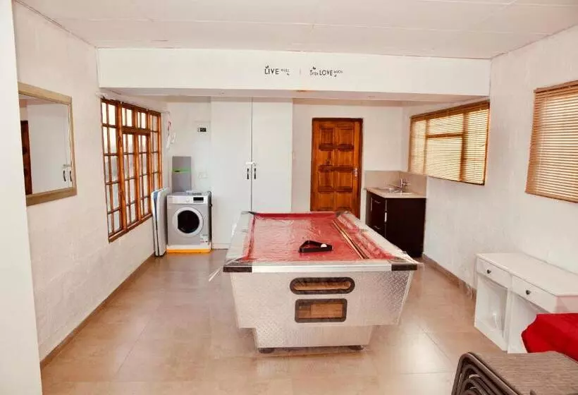 Hotelli Riverbend Berg Lodge Rooms