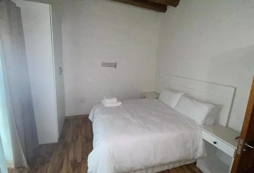 Hotelli Riverbend Berg Lodge Rooms